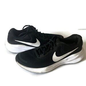 Nike Revolution Athletic Shoes sz 8